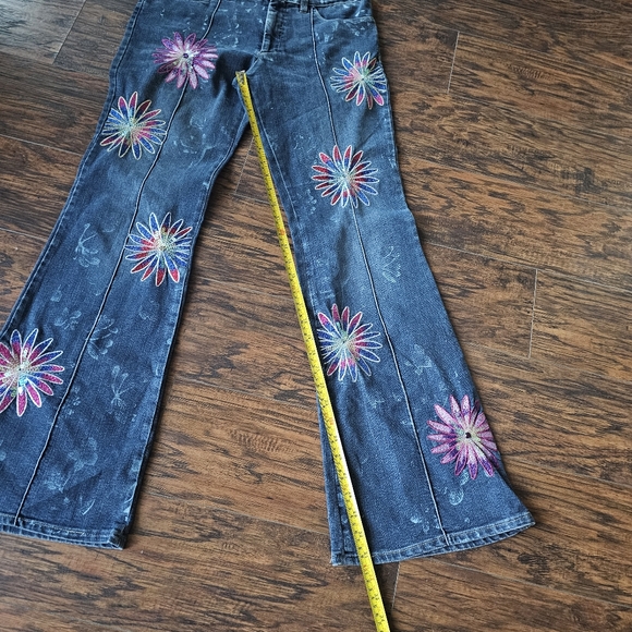 Versace Vintage Floral Embroidered Jeans Size 32 - Picture 6 of 11